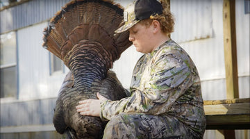Turkey Hunting in Mississippi - Gobbling His Head Off